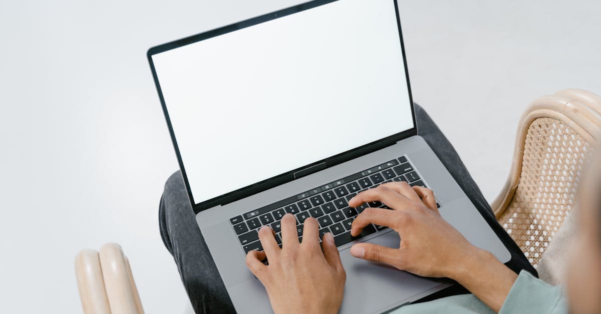 Cover Image for Online Insurance Quotes vs Agent Quotes: Which Should You Trust?